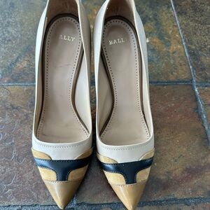 Bally Women's Beige and Black Heels
